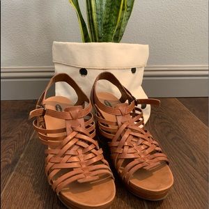 Dr. Scholl’s wedges